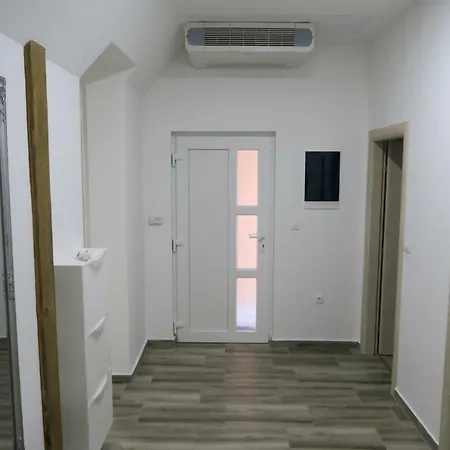 Family Apartment Baska (Krk)