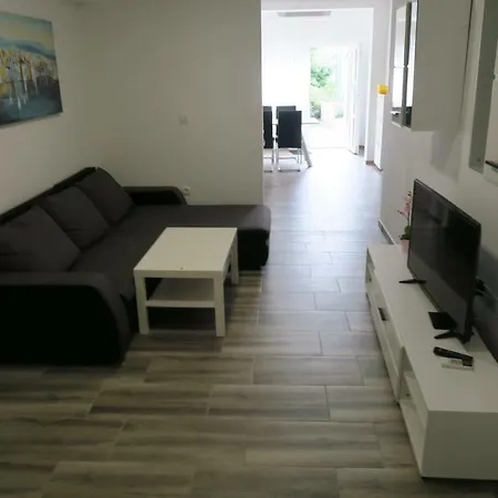 Apartment Family *