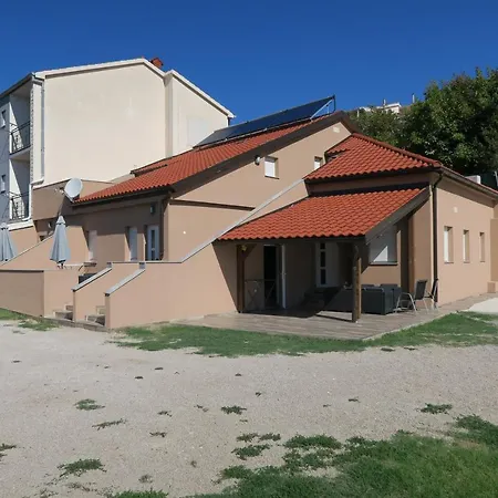 Family Apartment Baska (Krk)